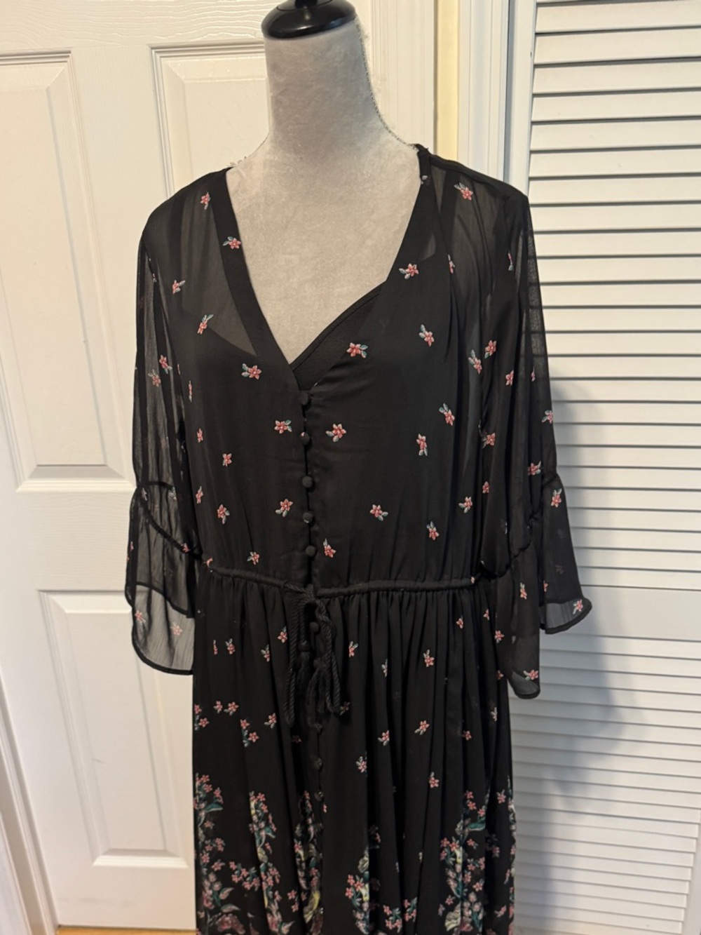 Torrid Maxi Dress Sheer with Detached Slip 1X - Picture 6 of 7